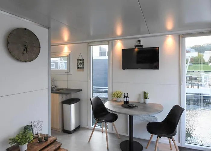 House Boat Athene 4*