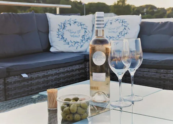 House Boat Athene Botel 4*