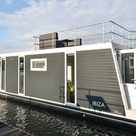 Botel House Boat Athene 4*